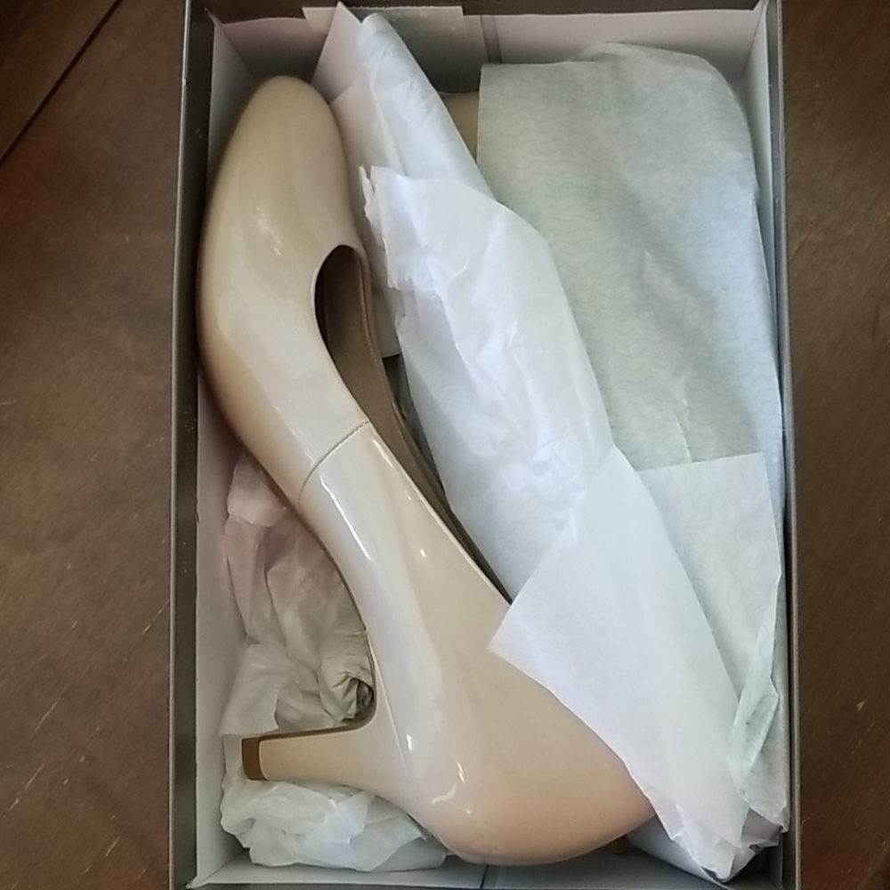 Taupe Pumps Patent Size 10